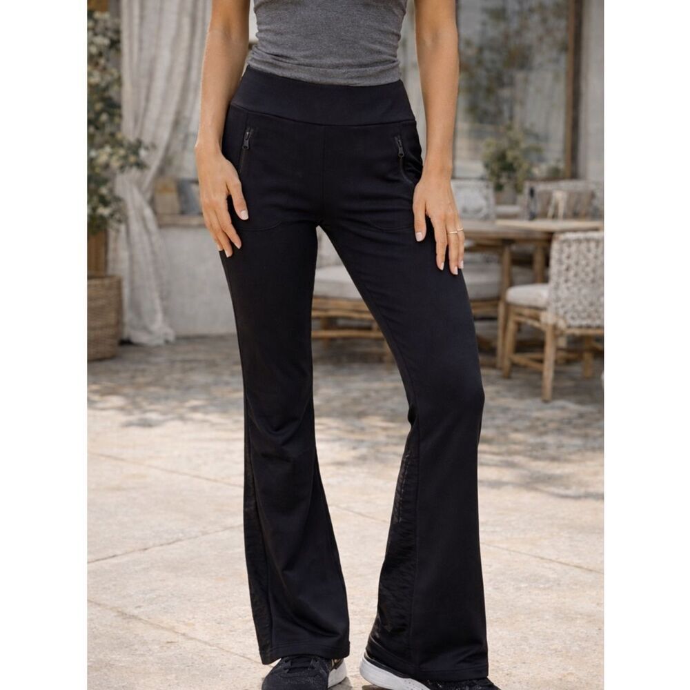 Athleta Peak Hybrid Fleece Pant Black Flare Zip Pocket Active Pants M/P